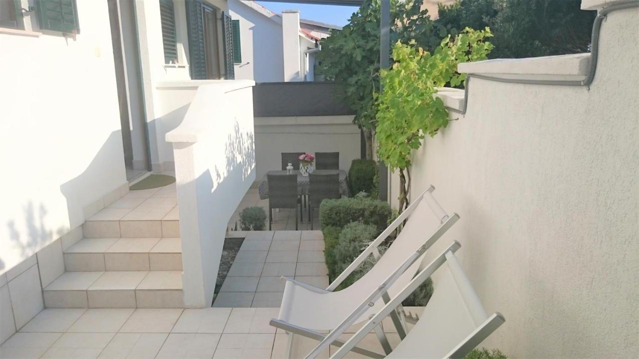 Apartments Riba Vis Habitación foto